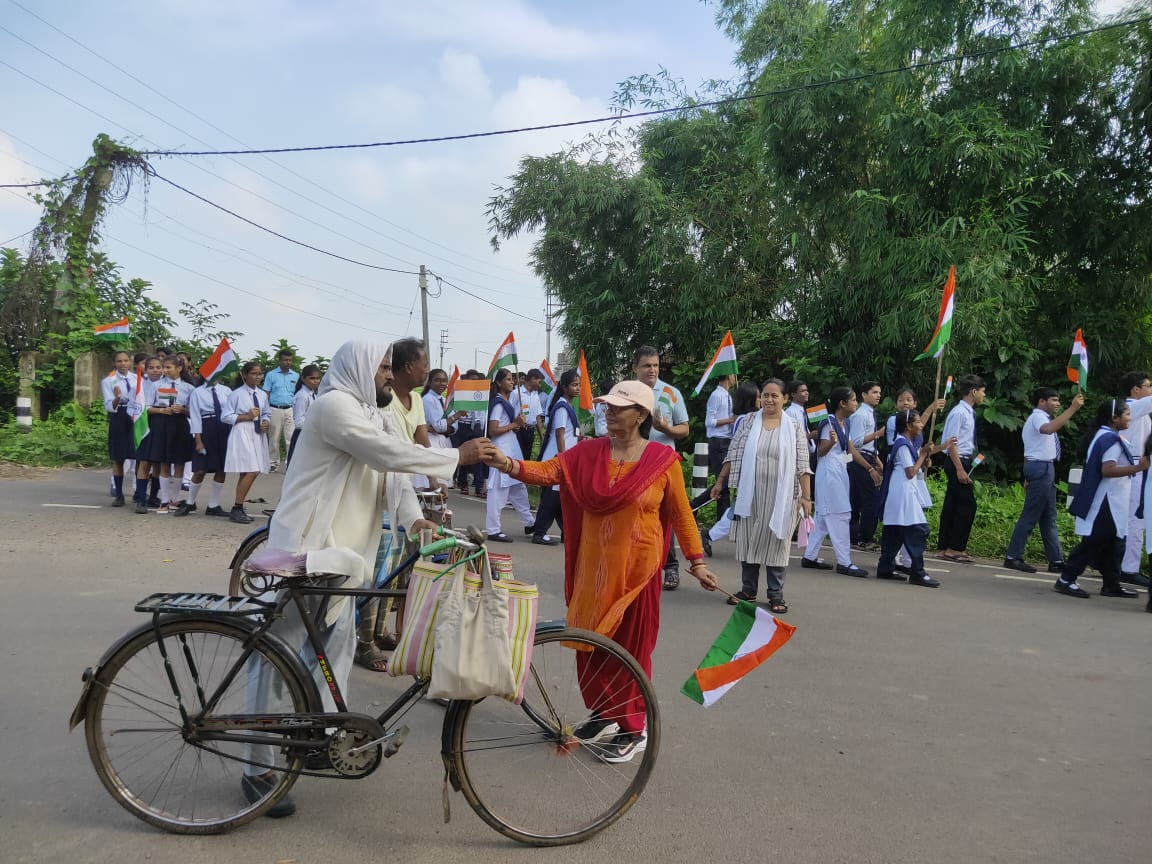 manojlibra's tweet photo. @CommissionerNVS  campaign for Har Ghar Tiranga by JNV Hooghly, West Bengal https://t.co/Vq1MIGUaXz