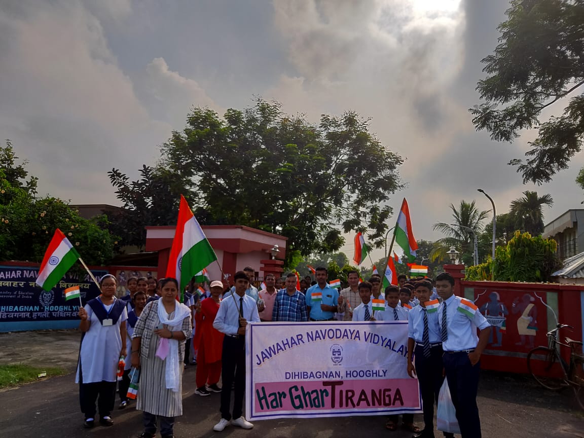 manojlibra's tweet photo. @CommissionerNVS  campaign for Har Ghar Tiranga by JNV Hooghly, West Bengal https://t.co/Vq1MIGUaXz