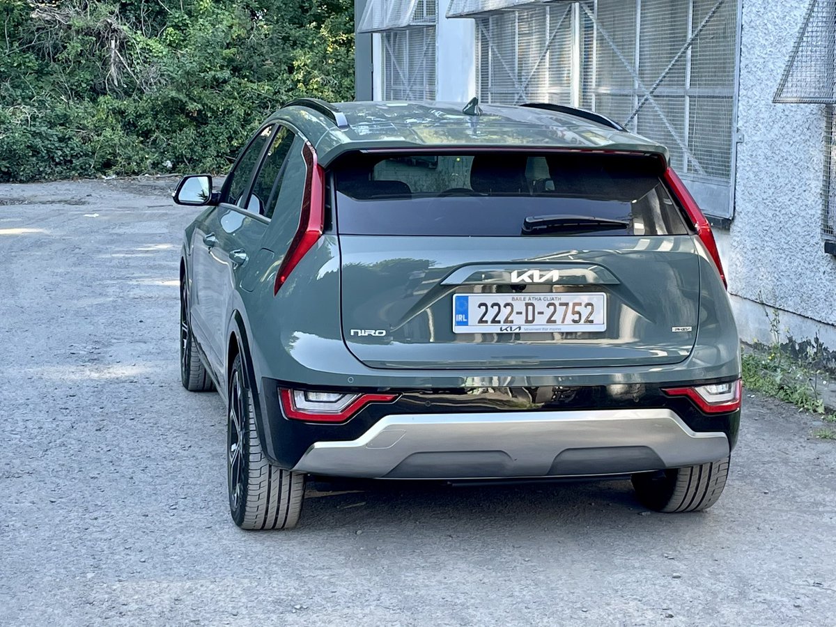Shane_O_D's tweet photo. I have the new Kia Niro PHEV on test this week. I like the looks and this green paint colour (hidden in the shade in my pics). Far more interesting inside and out than the original Niro. Thoughts? https://t.co/hv87muuqcc