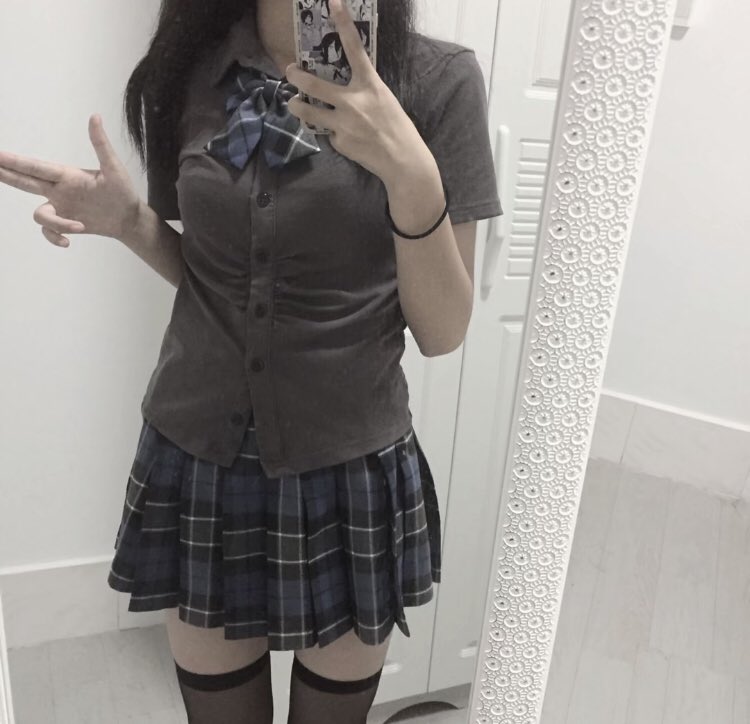 lst2456's tweet photo. 我係很中意著制服絲襪.
#ptgf香港兼職女友 
#ptgf香港出租女友 
#ptgf香港 #香港約炮
#香港女仔 #約會
#香港學生妹 #ptgf淫女
#淫妹 #約炮 #ptgfhk 
#ptgf #制服美少女 https://t.co/aw2hcgAp3Y
