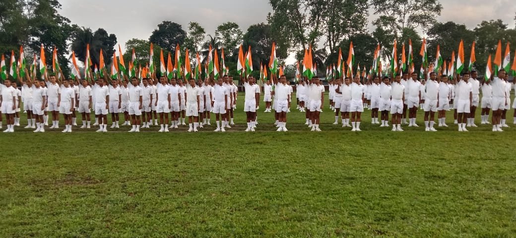 ALOKESHBARMAN15's tweet photo. #AzadiKaAmritMahotsav
#HarGharTiranga
#HarGharTirangaAssam
@PMOIndia
@HMOIndia
@MinOfCultureGoI
@CMOfficeAssam
@himantabiswa
@DGPAssamPolice
@assampolice
@commandant11th1 https://t.co/BCrjIkfhT1