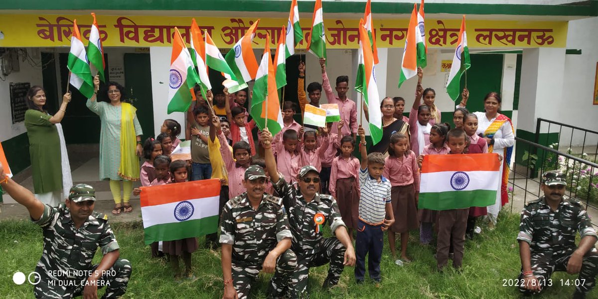 93bncrpf1's tweet photo. #FlagRally conducted by HQ/93Bn loc. to Basic school Aurangabad zone 1 area via Parag to promote hargharTiranga compaign 
&amp; motivate public #national flags also distributed among the students and teachers.
Jai hind @PMOIndia @AmritMahotsav @HMOIndia @crpfindia @CSIGCRPF @aajtak https://t.co/RPQBMjbz7R
