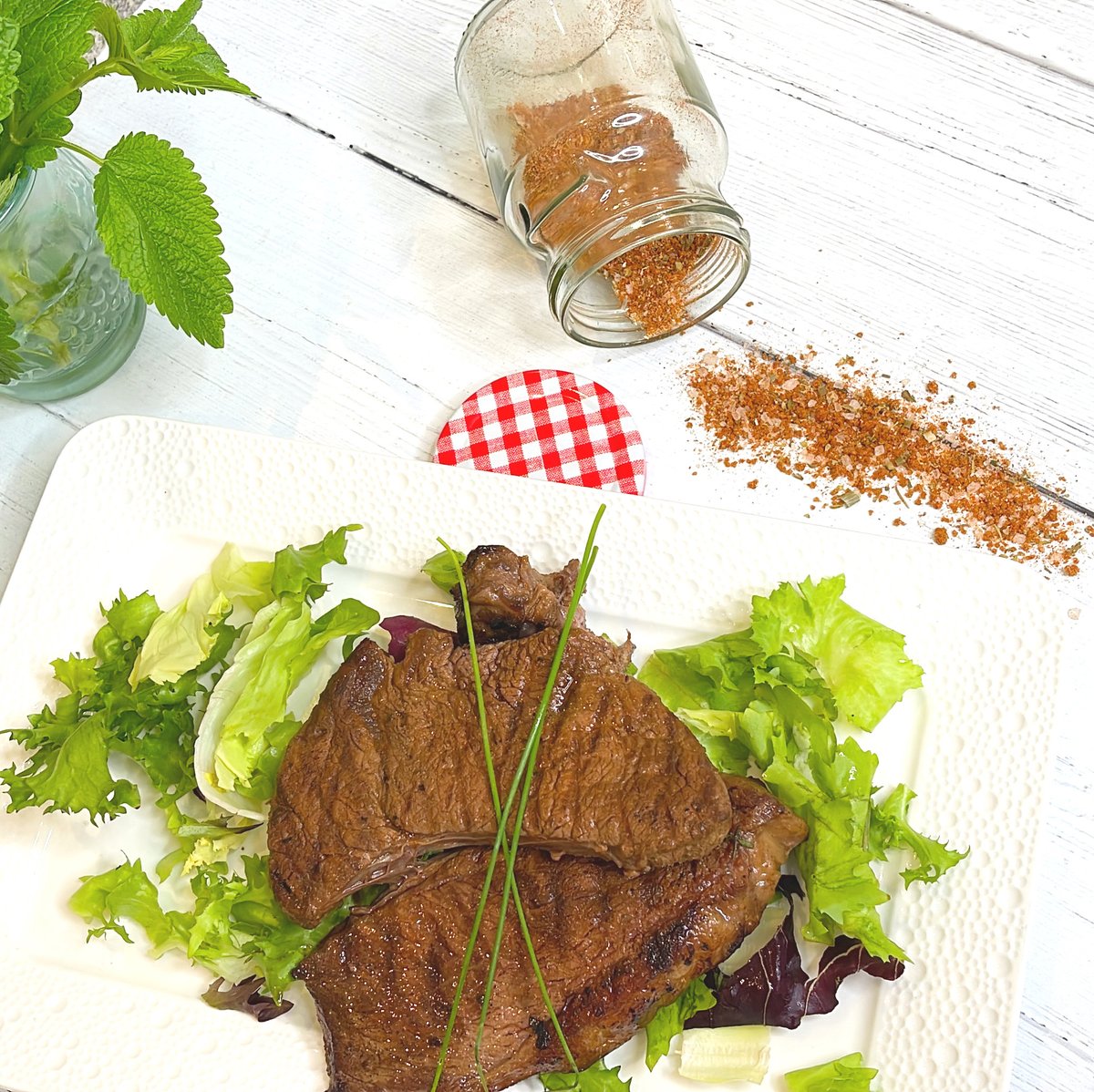 BallyknockenHCS's tweet photo. It's #BBQSeason & in her latest YouTube Video our @Cfulvio has a collection of #Ballyknocken favourite BBQ Rubs & Glazes to add that robust extra flavour to your meat & vegetables this summer!
Watch Now: https://t.co/3EFgEgTHad
#BBQ #Barbeuce #BBQRecipe #BBQRub https://t.co/DrcvMXWyKi
