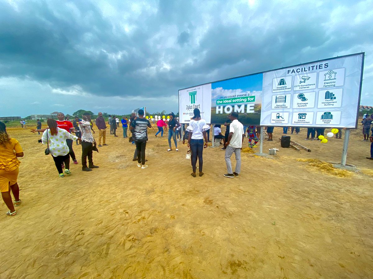 Tee_Classiquem1's tweet photo. And here goes the grand launch of Zylus  court phase 2 powered by @Zylushomes 

This right here is beginning of something big and you can be part of the first set of smart investors to own plots of land at #ZylusCourtPhaseII or units of the 3bedroom Terraces

Don't sleep on it 🔥 https://t.co/kMSpcHWID4