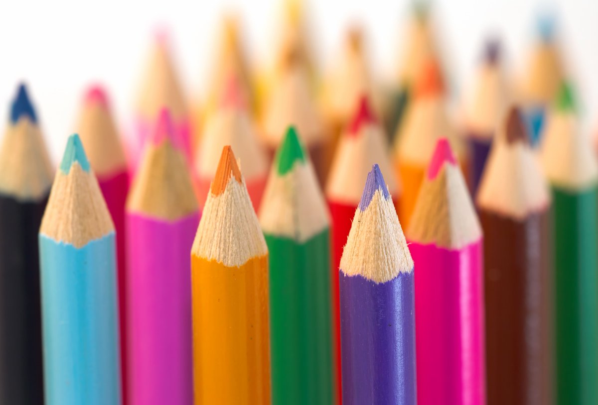 Vandaag is de dag van de linkshandigen. Is dat belangrijk? Ja, zeker wel! 
Wat een mooie les kunnen we hieruit trekken voor alle andere verschillen waar we nog mee worstelen!  #diversiteit, #omgaanmetverschillen #creativiteit #Vitaaldoormenselijkkapitaal