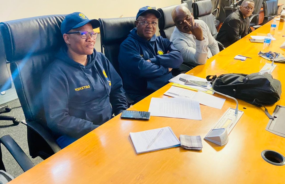 GautengBoard's tweet photo. 1st meeting of the new 2022 #GautengCPF Board with @SAPoliceService @GP_CommSafety #GPCPB https://t.co/aJ5TOKlvjJ