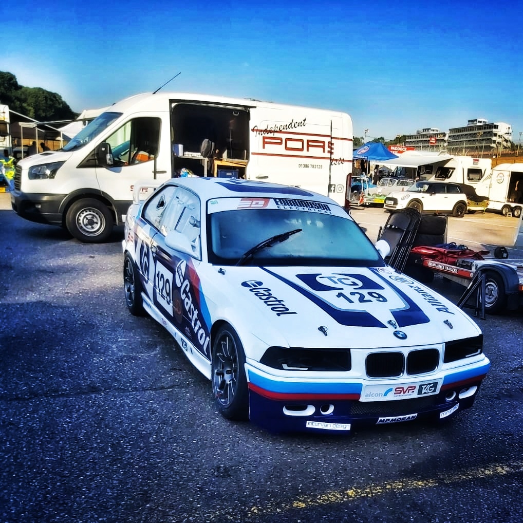 Brands Hatch today.  It's going to be a warm one!  🥵

#bmw #racing #brandshatch #circuitracing #motorsport #racecar