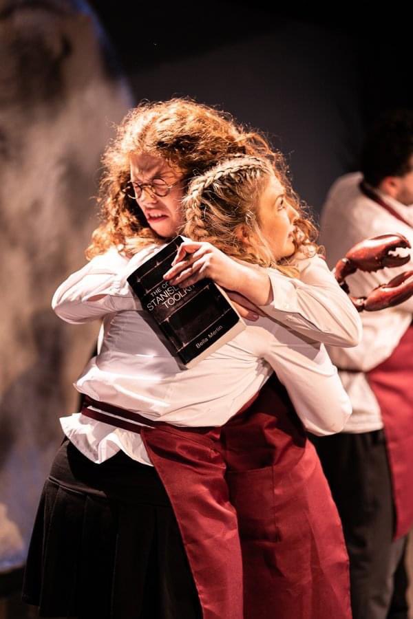 Due to the high heat this afternoon, and in order to safeguard the health and safety of our cast and audience, we have made the decision to cancel this matinée’s performance.

A MIDSUMMER NIGHT’S DREAM will return this evening for a 7.30pm performance.