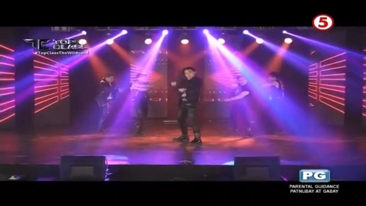 TV5manila's tweet photo. Rock version naman ng 'Tumitigil ang Mundo' by @bgyo_ph! ๐ค๐ป
#TopClassMakeover
#TopClassTV5
#IBAngSayaPagSamaSama https://t.co/QFhsdQcAnZ