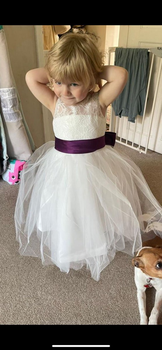 allanlake's tweet photo. Got married last week, was rushed out of our holiday lodge by staff and left a few things. And this is their response! ‘Tatty White Dress’ Unbelievably poor customer service! @DarwinEscapes @WoodsideBay https://t.co/wgJKZ6v2HN