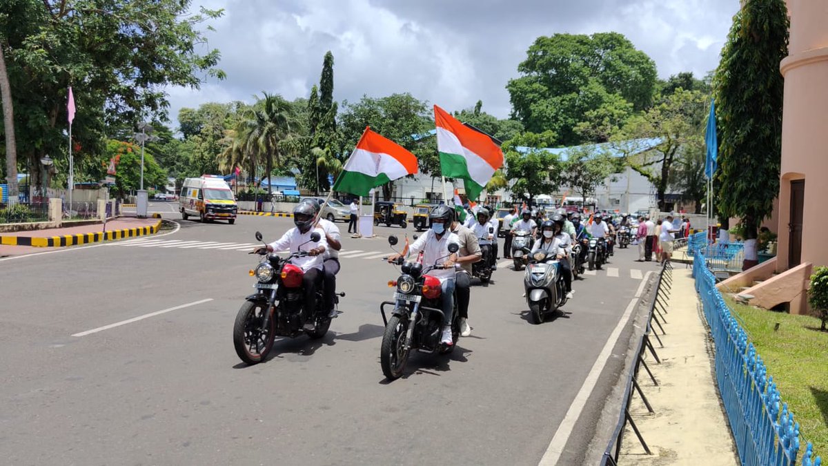 aniims_sc's tweet photo. Tiranga Rally by students of ANIIMS on the occasion of 75th Aazadi ka Amrit Mahotsav @MediaRN_ANI @Andaman_Admin @Healthandaman @Admiral_DKJoshi https://t.co/oTypamNONQ
