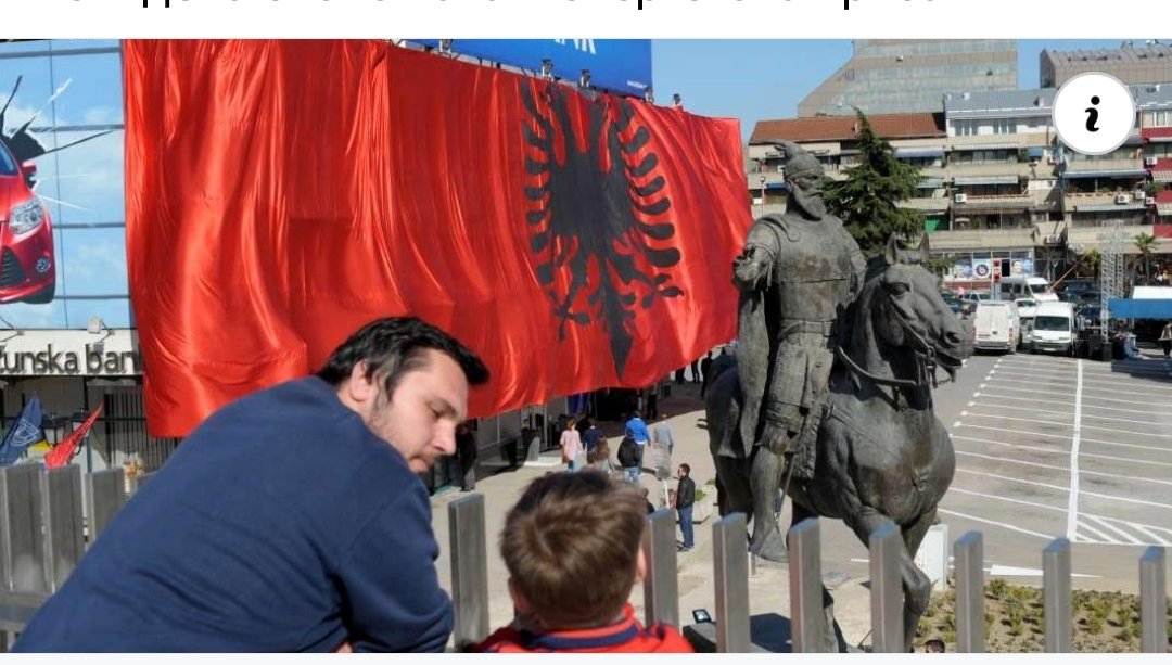 У строг центар на Скопје.
Ако ова е држава Македонија, ја куров го сечам.