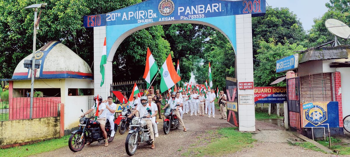 AshimRa36767748's tweet photo. #AzadiKaAmritMahotsav Flag march by 20 AP(IR)BN, Panbari, Dhubri(Assam)
#Harghartiranga
#HarGharTirangaAssam
.
.
.
.
.
.
@PMOIndia 
@HMOIndia 
@MinOfCultureGoI 
@CMOfficeAssam 
@himantabiswa 
@DGPAssamPolice 
@assampolice https://t.co/IHmEgoO6f1