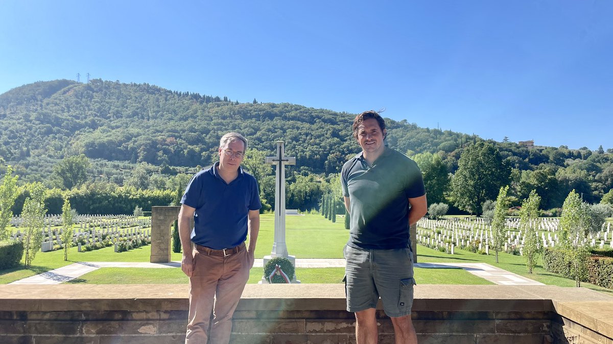 JohnnyMercerUK's tweet photo. 78 years ago this week the Allies liberated the gorgeous city of Florence. I linked up with the UK’s Ambassador to Italy @EdLlewellynFCDO to spend some time at the City’s Commonwealth War Graves cemetery and remember our greatest generation of Veterans. https://t.co/q0ulE7CzEr