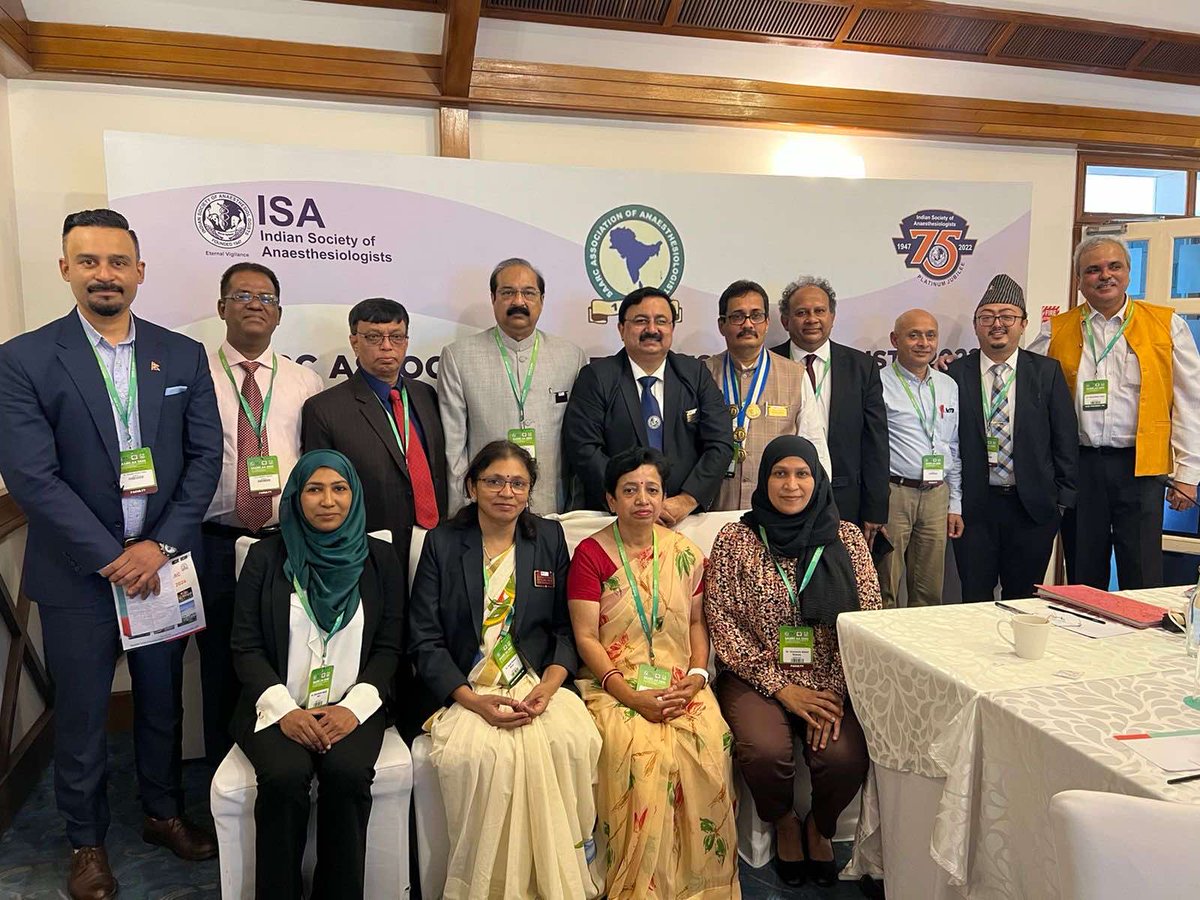 AnaesthesiaMV's tweet photo. Day 2 of SAARC AA 2022 - 14th International Congress of Anaesthesiologists in #cochin #India  
Members of Exco (Dr.Maee &amp; Dr.Dusooma) and participants representing #Maldives https://t.co/TydKvYcNIE