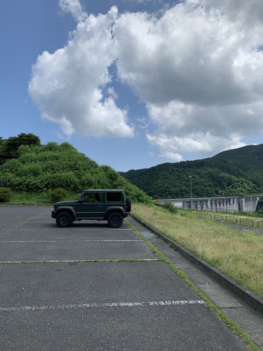 kaoru004's tweet photo. ドライブが楽しい、今日この頃…
いかがお過ごしですか？

#ジムニーシエラ
#アピオ
#ワイルドボアSR
#ヨシムラマフラー https://t.co/mJf4dswMNt