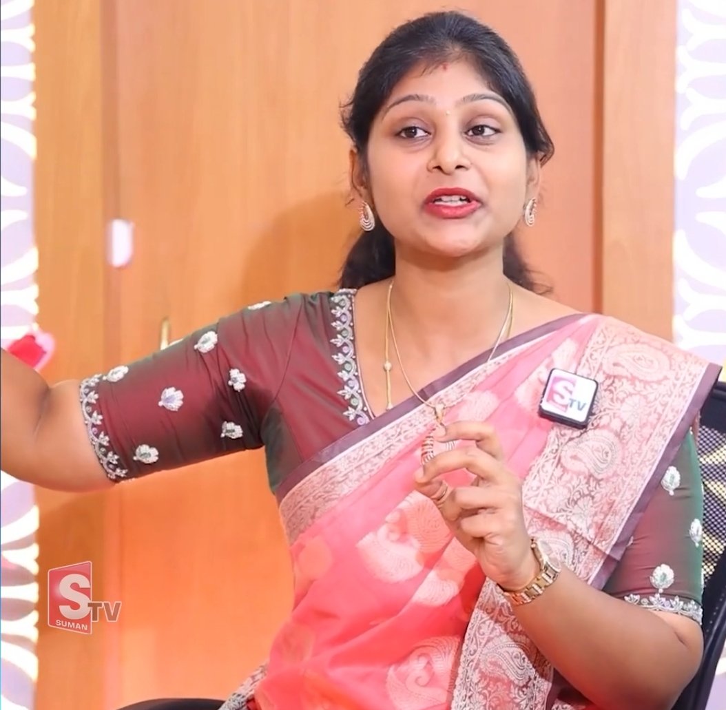 Armpits1143's tweet photo. ఏ చిలిపి కళ్ళలోన కలవో....
ఏ చిగురు గుండెలోన లయవో... https://t.co/TEPcdAVMBq