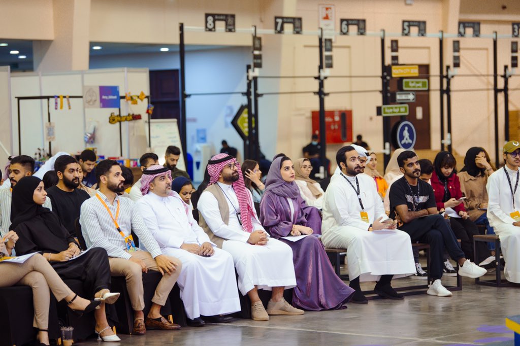 MiskSkills's tweet photo. في #اليوم_العالمي_للشباب وحتى نكون عنصرًا فاعلًا ضمن فعاليات "مدينة شباب 2030" في مملكة #البحرين عبر جلسات حواريّة مثرية بالتعاون مع @MYSBHR، نسعى للأخذ بيد الشباب وتوفير الوسائل والأدوات المختلفة لرعاية وتمكين المواهب والطاقات الإبداعية، وخلق البيئة الصحية لنموها. https://t.co/MUz30LKBx2