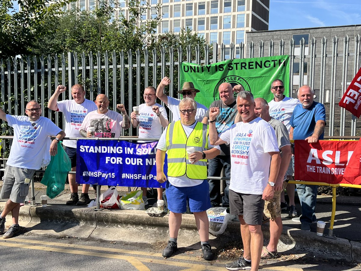 ashourigan's tweet photo. #solidarity Great turn out at Crewe … everyone is positive and great public support
#FightingforEquality https://t.co/vwnjVf10AY
