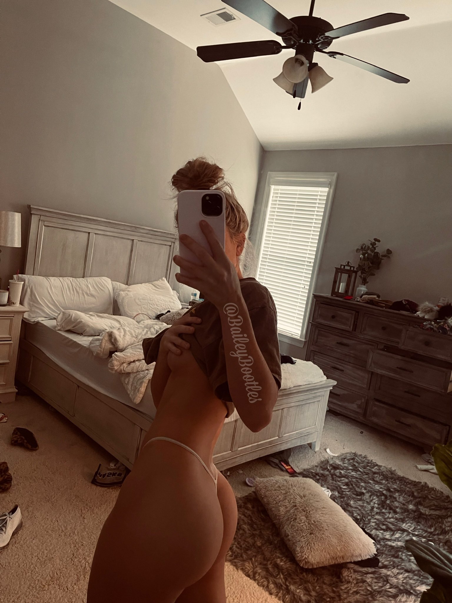 Comment your best pickup line😇 https://t.co/zBLcQax4Km