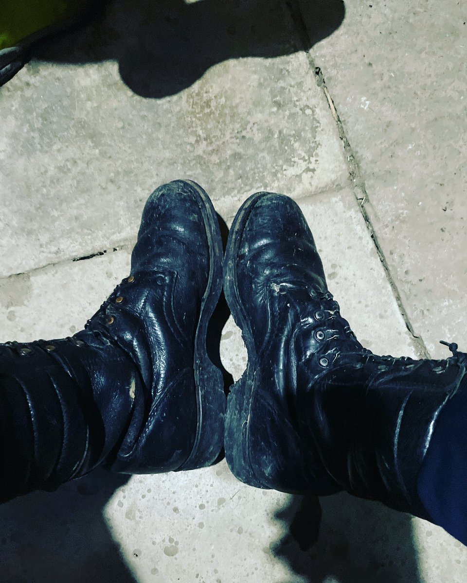 saigteoir's tweet photo. They will need some cleaning #gaymilitary #gaymilitaryfetish #gayuniform #gayuniformfetish #gaysoldier #armygay #armygear #wz93 #gayarmy #militaryroleplay #gear365 #fetish #gayfetish #gay #shoefetish #boots #armyboots https://t.co/TaWLfVxXRA