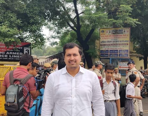 NehraSandeep24's tweet photo. फ़रीदाबाद युवा कांग्रेस के जिला अध्यक्ष हमारे मित्र भाई @NitinSinglaIYC को जन्मदिन की बहुत बहुत बधाई और हार्दिक शुभकामनाएं।🎂
ईश्वर से आपके अच्छे स्वास्थ्य दीर्घायु और उज्जल भविष्य की कामना करता हूँ। 
@LakhanSinglaINC @Haryana_YC https://t.co/RKUiM0m7wS