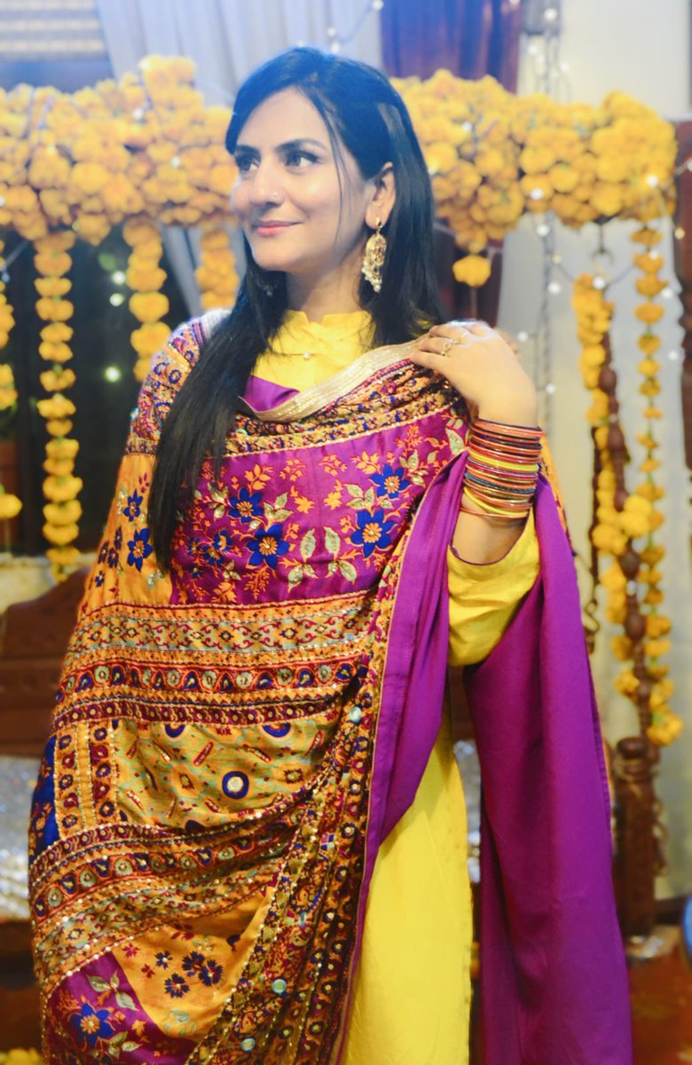 MediaSpringPk's tweet photo. That regal shawl tho 👌
@uffairaas at a family event in Karachi https://t.co/81uM23CODx