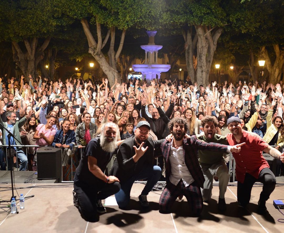 Marwan_News's tweet photo. Foto finish del concierto de ayer en  La Laguna (#Tenerife).

Y hoy rumbo a #Alamgro (#CiudadReal) https://t.co/8yxIkyhVAK
