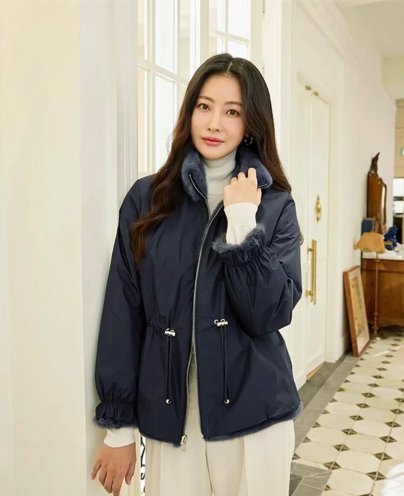 ohvelybr's tweet photo. 『📸 Yeon Seo x #GeorgesRech collection 2022. https://t.co/AsBLamP9z3