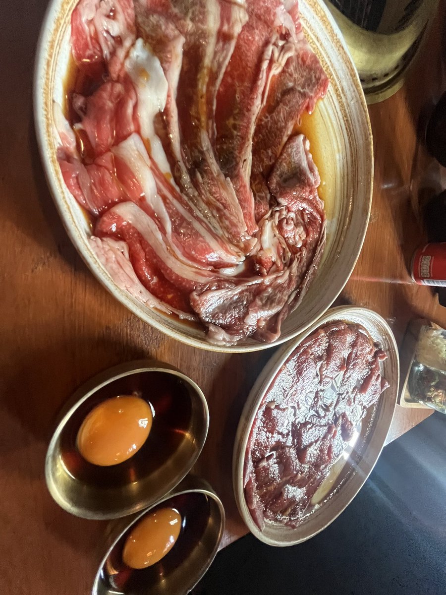 MorphineDildo's tweet photo. Yakiniku Teppen สาขา Suk 26 Buffet 899 ไม่รวมVat เมนูเด็ด ซอส Yakisuki ไข่ + เนื้อ US มัน ปิ้งแปปเดียวแล้วจุ่มซอสไข่ เข้าปากปุ๊ปแม่จ๋าแทบไหลละลายหลอมรวมไปกับโซฟา ฟินมากก ที่ชอบมากๆคือ กุ้งดอง แซลดองซอส กุ้งตัวใหญ่แน่นป๊าบ ลิ้นวัวบางๆซอสเกลือ ตบด้วยไอคิมและคัสตาร์ด นัมเบอร์วัฬฬฬฬ https://t.co/zTcCiBxPjU