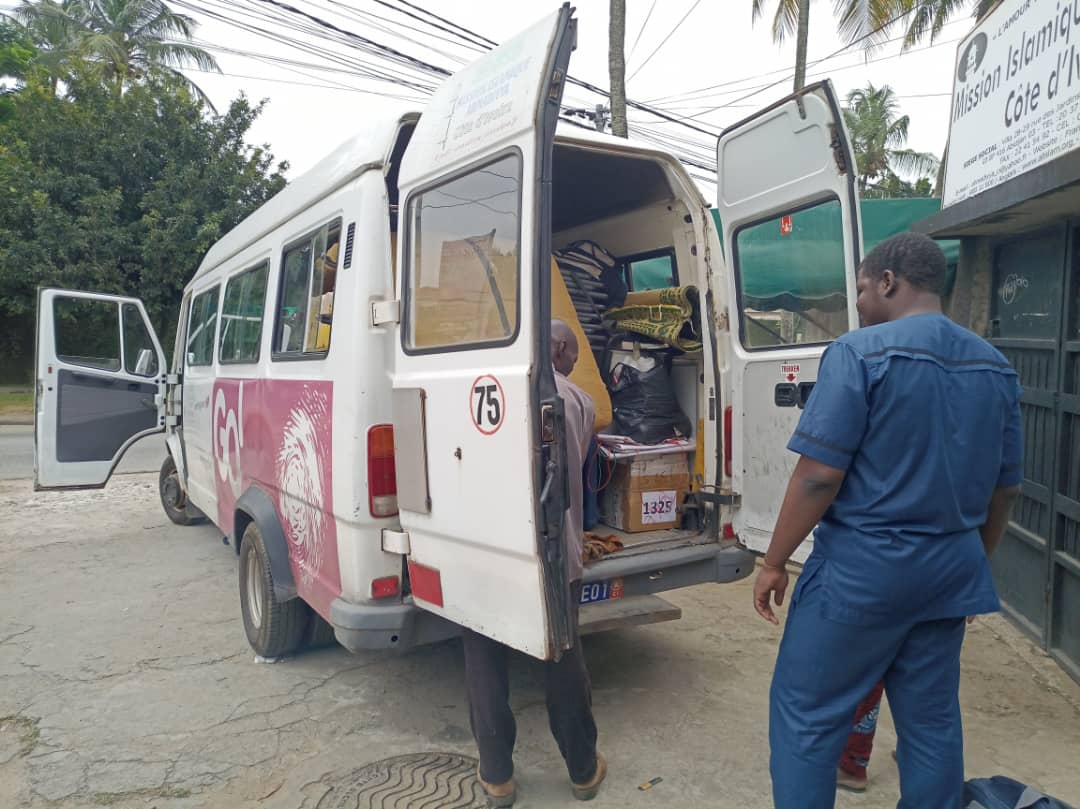 HF_cotedivoire's tweet photo. Aujourd'hui 13 août 2022,l'équipe #HumanityFirst #cotedivoire visitera les régions du #Hambol et #katiola pour une #broyeuse et une #decortiqueuse, et demain le dimanche #Mangorodougou pour un #camp_médical (à environ 500km d'Abidjan).
@HFI1995 @HumanityFirstUK @Ahmadiyya_CI https://t.co/ucyzMj3vtg