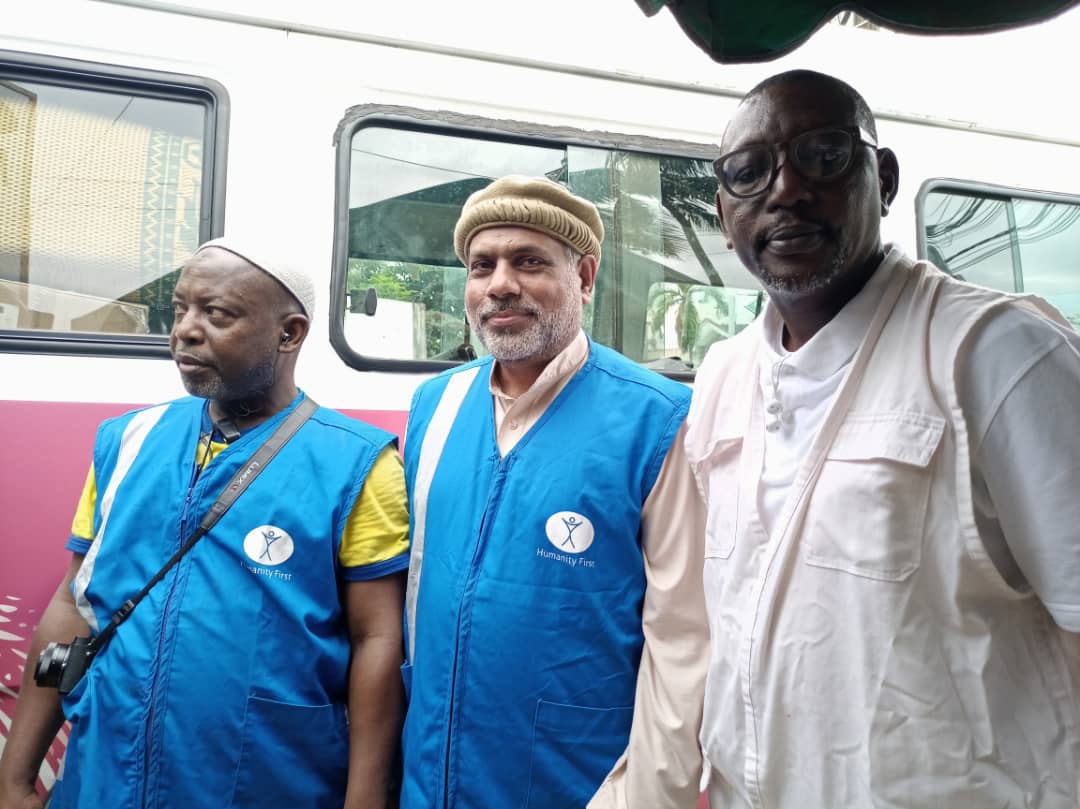 HF_cotedivoire's tweet photo. Aujourd'hui 13 août 2022,l'équipe #HumanityFirst #cotedivoire visitera les régions du #Hambol et #katiola pour une #broyeuse et une #decortiqueuse, et demain le dimanche #Mangorodougou pour un #camp_médical (à environ 500km d'Abidjan).
@HFI1995 @HumanityFirstUK @Ahmadiyya_CI https://t.co/ucyzMj3vtg