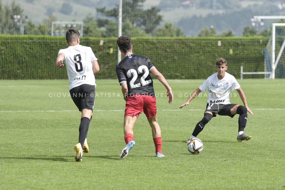 Giobatista19's tweet photo. FINAL | @RealSociedad C 2-1 @REALUNIONCIRUN
⚽ Larrañaga 38'
⚽ Eder García 70'
⚽ Azkue 91'
#RealSociedad #RealC #Zubieta #RealUnion https://t.co/413mVjPK5P