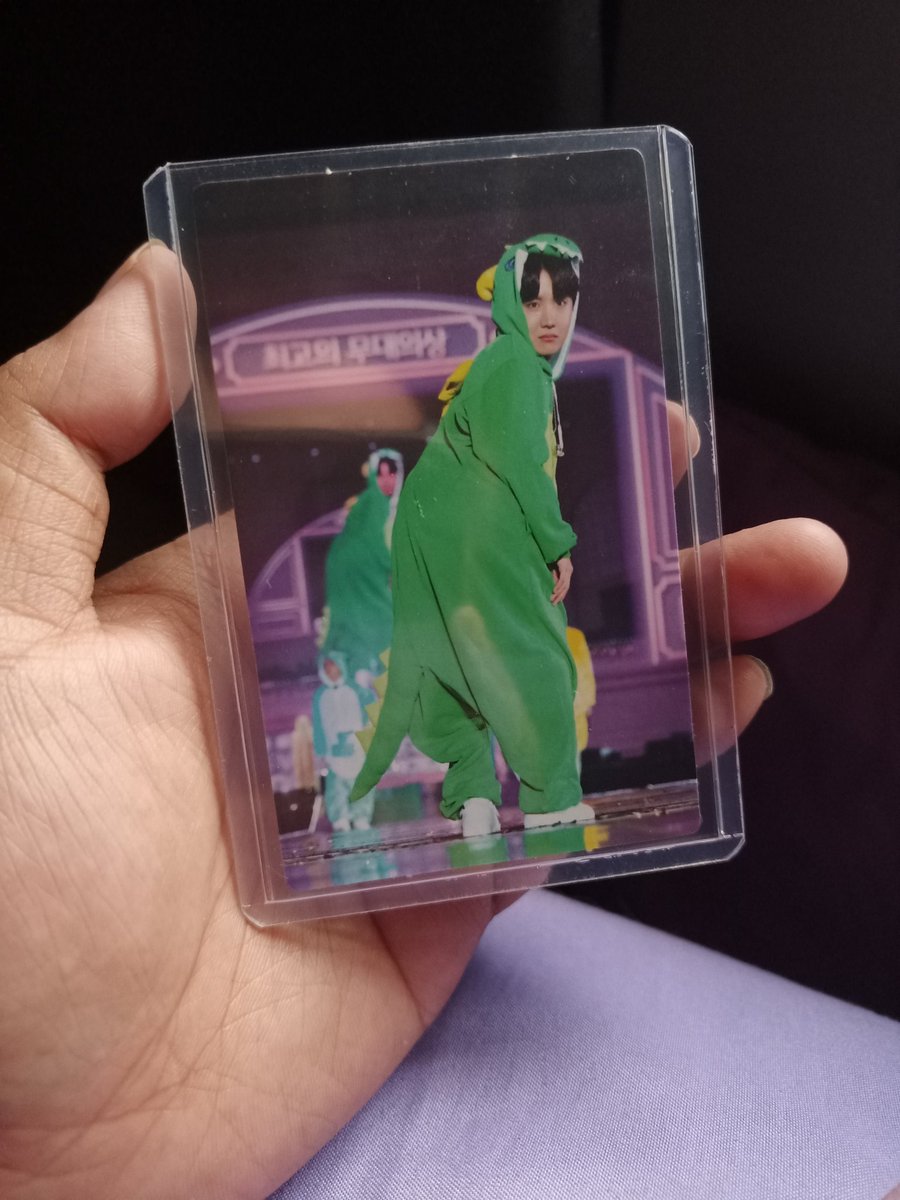 bunjingph's tweet photo. WTS LFB BTS PH JHOPE DINO

✨JHOPE 4TH MUSTER✨
💜PAYO: 1500/ 2 DAYS DOP: 1600 500 DP💜

🌻ONHAND/2 DAYS DOP/PAYO
🌻MINT CONDITION

MOP: GCASH
MOD: GGX/SCO

🏷️RM JIN SUGA JHOPE JIMIN TAEHYUNG JUNGKOOK https://t.co/lSOcgWhhCo
