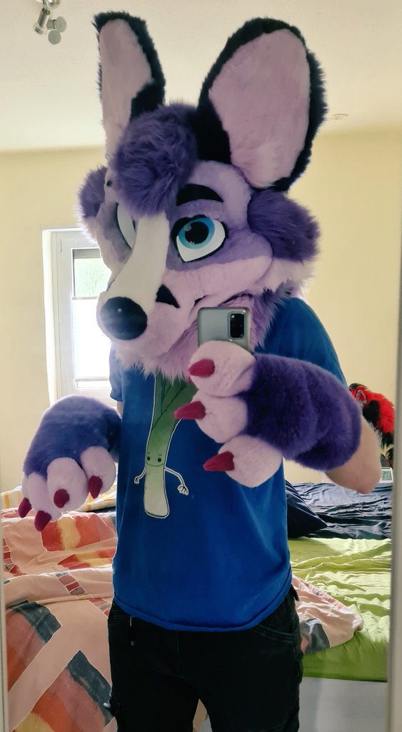 _Moric3_'s tweet photo. Leek Fox :P
Also why is there no leek emoji??
#fursuit #furry #leek https://t.co/xhoTc54VH8