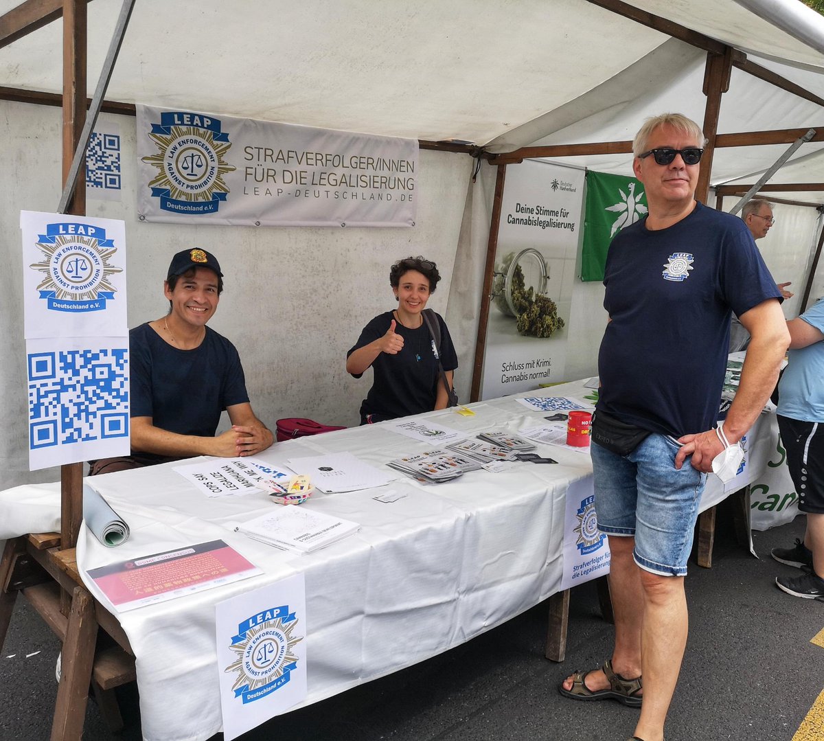 Wir von LEAP sind auch bei der #Hanfparade2022 und freuen uns auf Euren Besuch! Kommt alle zahlreich auf ein Gespräch vorbei. Falls Ihr Fragen zu #LEAP-Deutschland habt, immer her damit. #LeapLive