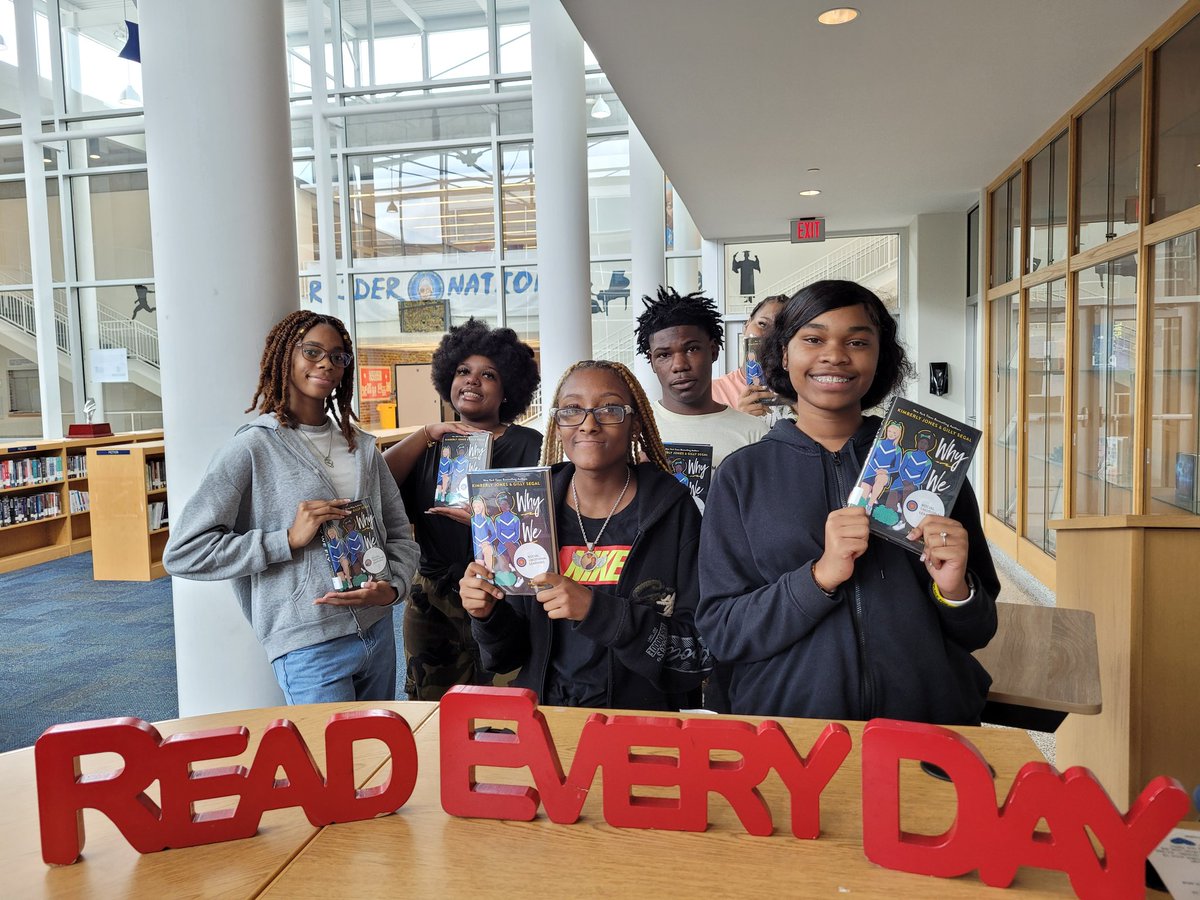 smithclass128's tweet photo. Raider Readers are beyond elated🤯 when 6 @FollettLearning copies of Why We Fly co-authored by the @kimlatricejones &amp; the @really_gilly arrived this week @Mays Media Center! @PTMGL made it possible for us to meet these best-selling #ReadWoke writers @SummerPL! 📚😭 #yourfans #SEL https://t.co/QYaw42iaSK