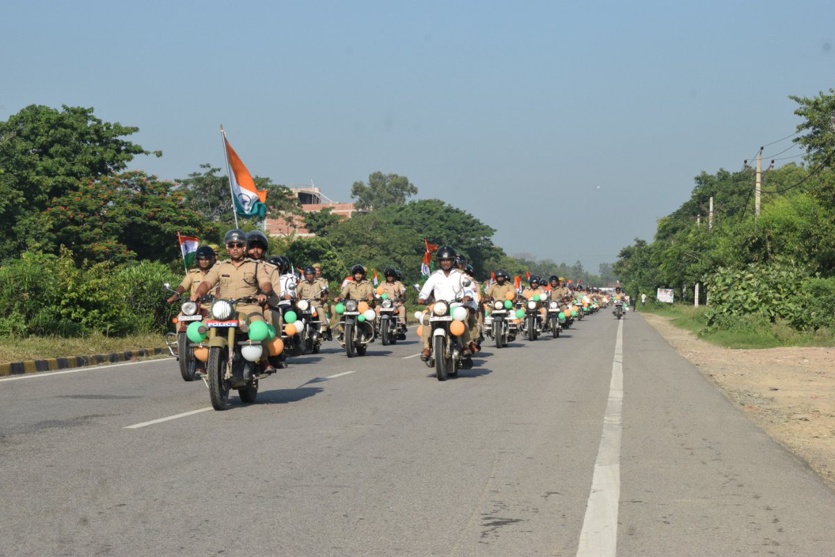 santkabirnagpol's tweet photo. #UPPForTiranga 
#HarGharTringa 
#आजादी_के_अमृत_महोत्सव के अवसर पर  हर घर तिरंगा अभियान के तहत @santkabirnagpol द्वारा तिरंगा बाईक रैली का आयोजन । https://t.co/43lnDOOiq8