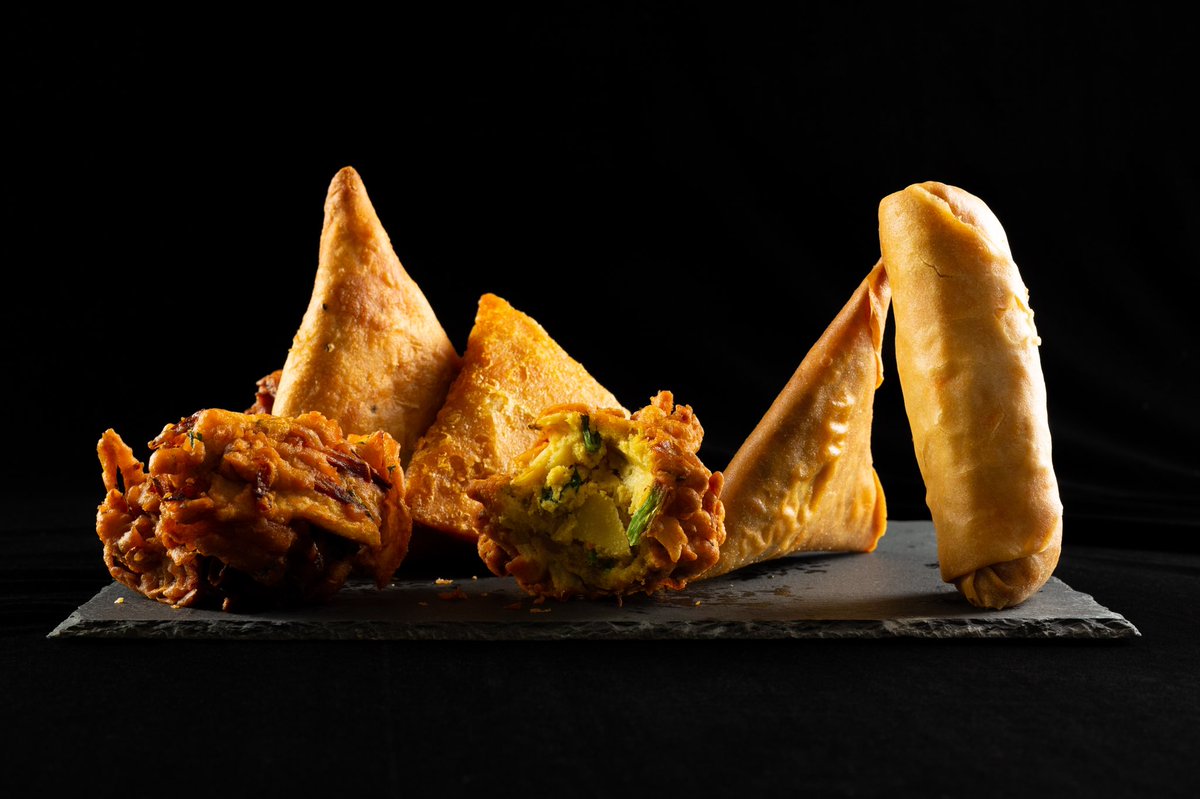 previnsltd's tweet photo. Have you tried our deli range? Delicate pastries, packed with spice and flavour- perfect as a starter or snack! 🌶
Available at your local farm shops.

•

•

#previns #curry #spice #spicekits #chickencurry #korma #indianfood #food #flavour #authentic #delicious #traditional https://t.co/Pd28s0Rm0c