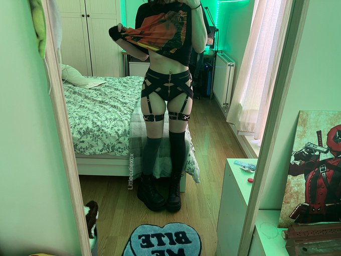 🌚🌝 https://t.co/vfFQDAL4FU