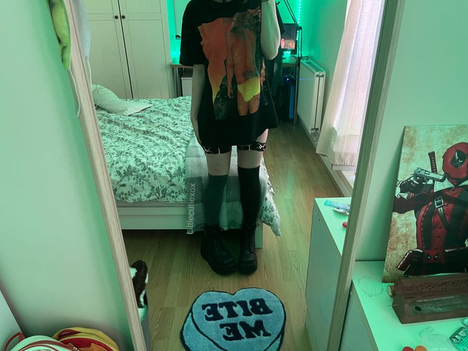 🌚🌝 https://t.co/vfFQDAL4FU