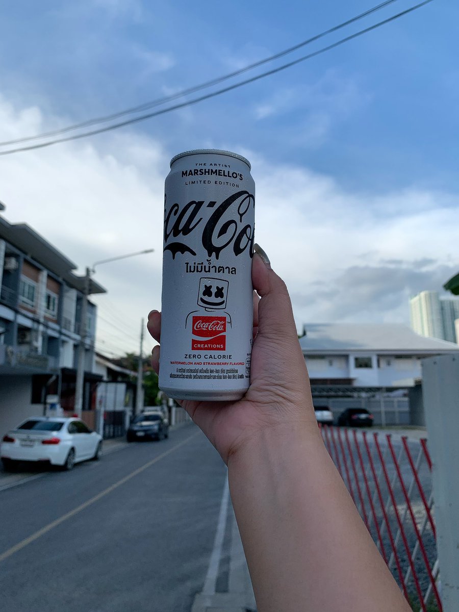 moo_kukkik's tweet photo. หอม หวาน อร่อยเหมือนมีน้องแบมมาป้อน
ดื่มไปเขินไป แอร้ยยยย ☺️☺️
@BamBam1A
#BamBam
#CocaColaCreations
#CokeZeroSugar
#โค้กไม่มีน้ำตาล
#광고
#Creadition
#코카콜라제로MARSHMELLO
#크리에디션
#코카콜라제로 https://t.co/ZsmoMCghAS