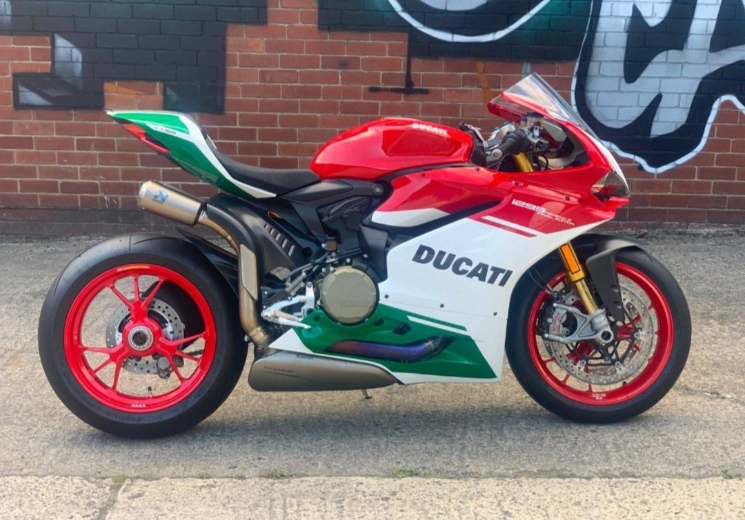 Daniel barnett tweet media