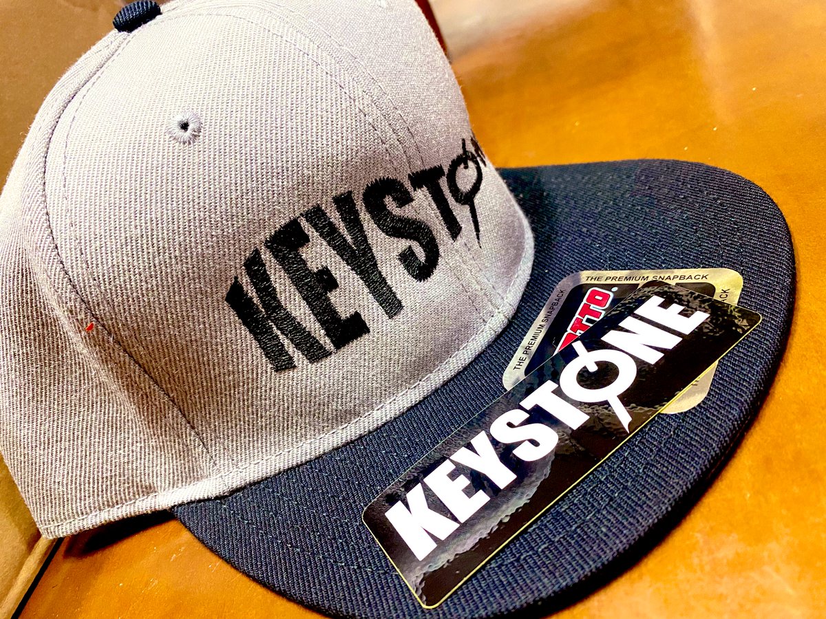 tatsuki_sunline's tweet photo. いらっしゃいませ😎
HKシズクグローパープル
ゴールドアジベースピンク
リアルベイトブルー
NEW CAP🔥🔥🔥
アパレルもお洒落💯💯
#KEYSTONE
#EGISHARP
#HKカラー
#HYKN https://t.co/Yi0tcSuPv0