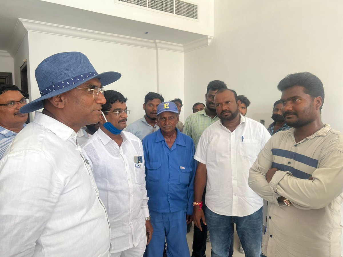 RSPFansWorld's tweet photo. గారు వారితో పాటు గల్ఫ్ కార్మికుల సమన్వయ కర్త,రాష్ట్ర ప్రధాన కార్యదర్శి మహతి రమేష్ గారు.
@RSPraveenSwaero
#RSPInDubai,#RSPInForeign https://t.co/3SYM05IXGb