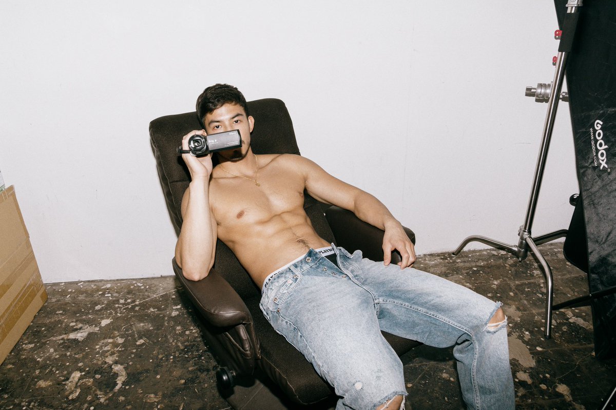 tonythesharky's tweet photo. casting https://t.co/UnZvamk6kI