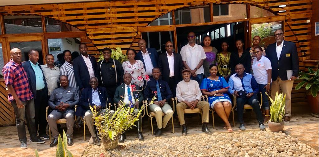 rckgasabo's tweet photo. We are attending the "Vibrant Clubs Workshop" for #Rotarians &amp; #Rotaractors in #Rwanda with @Rotary9150 District Governor Pierre Havyarimana who travelled from 🇧🇮 #ResultsInAchievements @Rotary @JenJonesRotary https://t.co/MLlQacHXIM