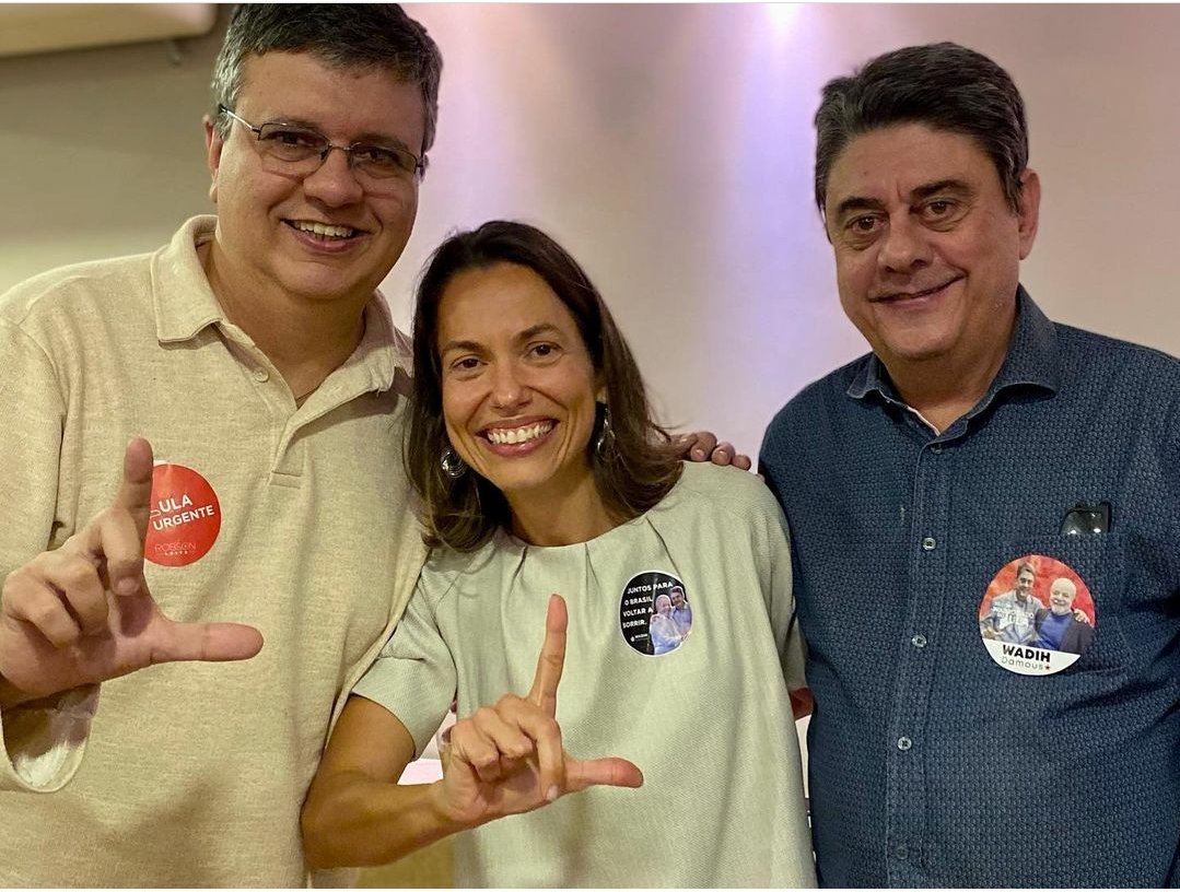 CPLEsquerdaRJ's tweet photo. Nosso comitê recebeu ontem à noite, para um bate-papo, os pré-candidatos @wadih_damous (Dep Federal) e @ROBSON_LEITE (Dep Estadual). https://t.co/RbZbRHZ9L6