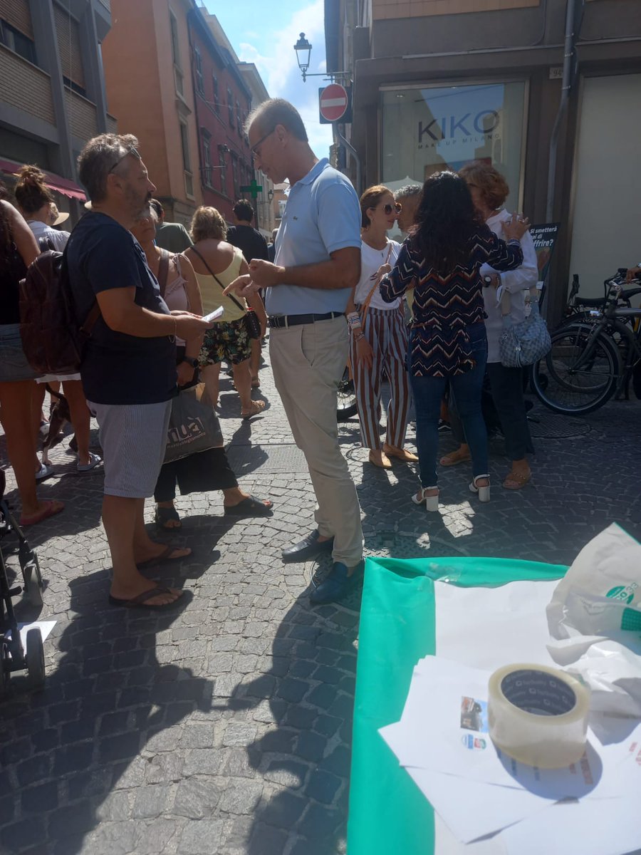 ForzaMarche's tweet photo. Mattina di incontri a #Fano.
Presente il nostro assessore regionale Aguzzi.

@forza_italia 
@frabattistoni 
@Antonio_Tajani https://t.co/LUXvHnkjGi