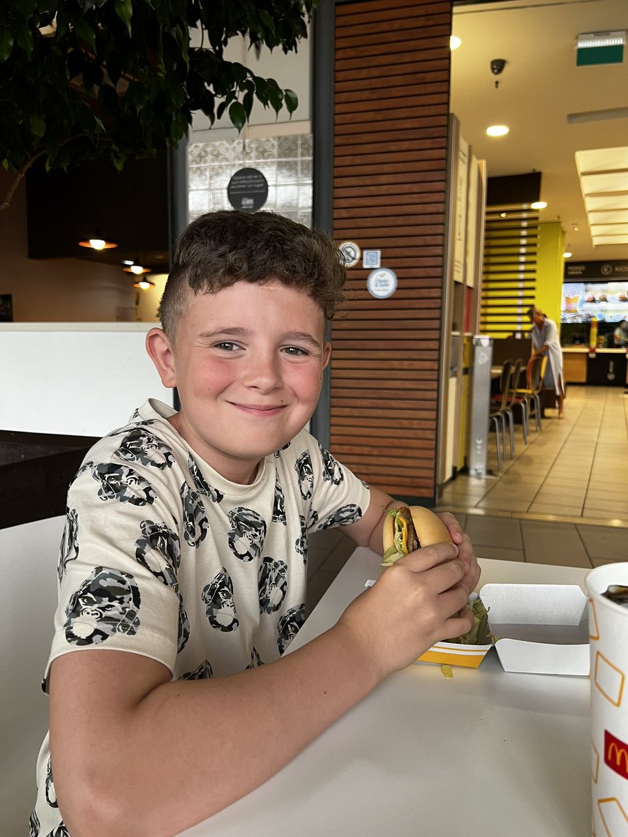 Adam Warne tweet media